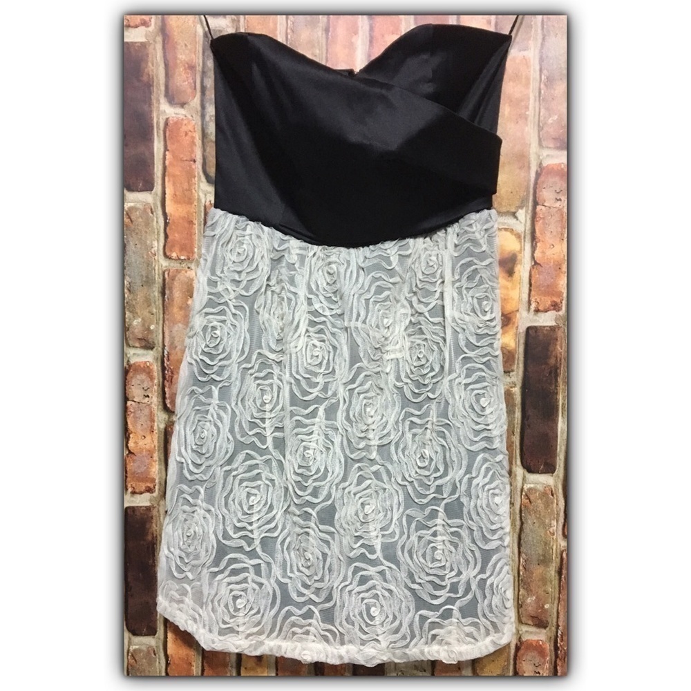 Judith March embroidered floral soutache strapless cocktail party dress Small